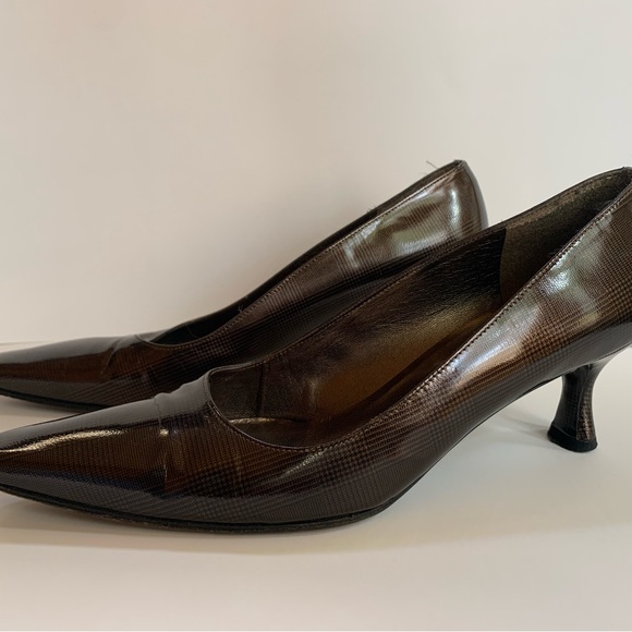 Stuart Weitzman kitten heels - Picture 1 of 9